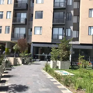 Apartamento Confortable Apto 10 Min Del Aeropuerto Parq Gratis, Bogotá